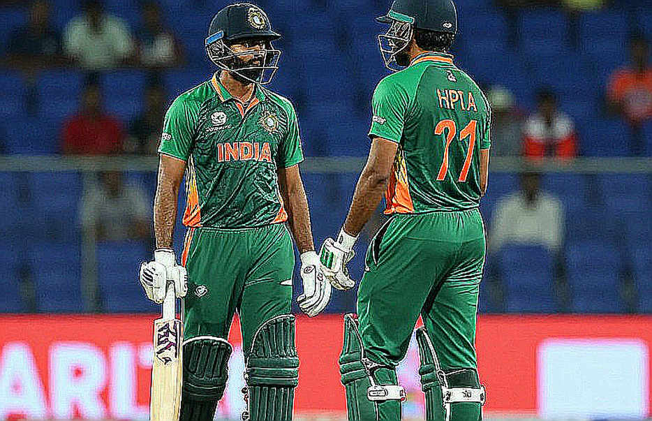 মাঝের ওভারের ফাঁদ: এশিয়ার ক্রিকেট নকআউটে বারবার একই কোণে কেন হোঁচট খায়